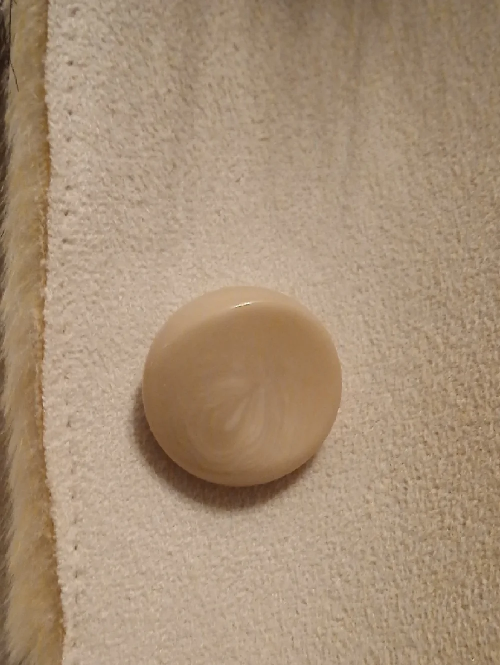 Pamela McCoy Cream Jacket with Brown Faux Fur Collar - Picture 10 of 11